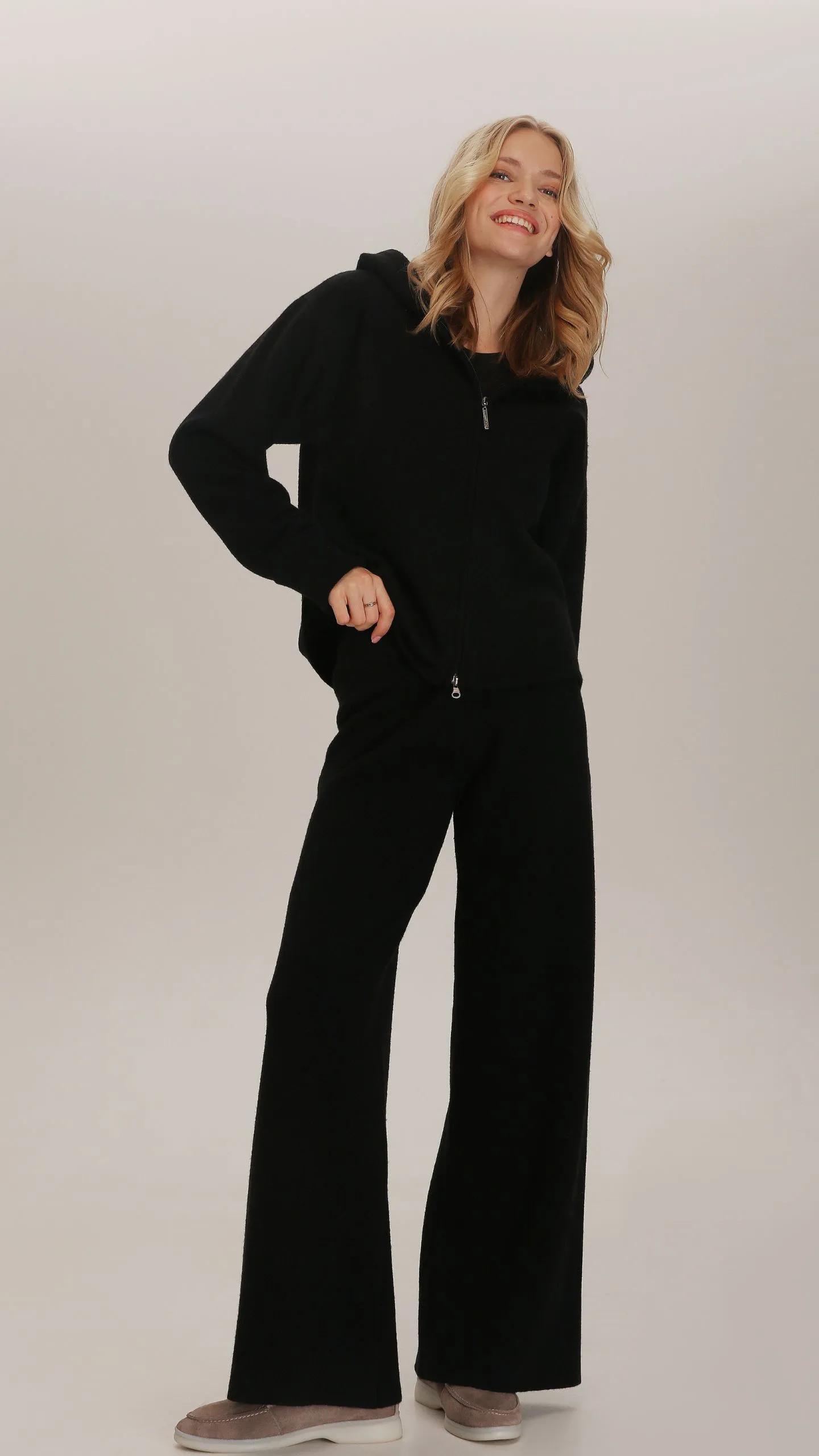 Неділя outfit detail 1