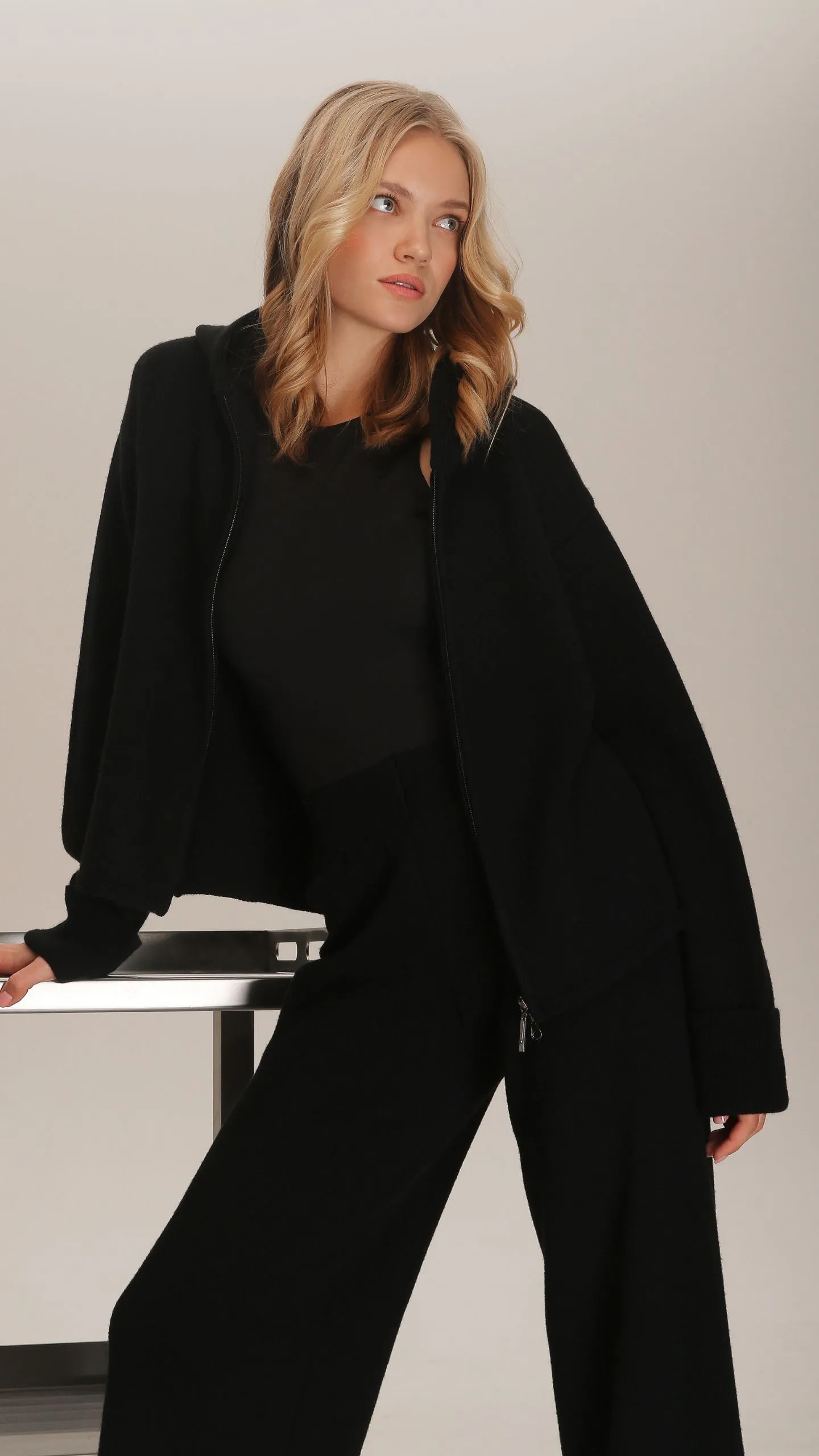 Неділя outfit detail 2