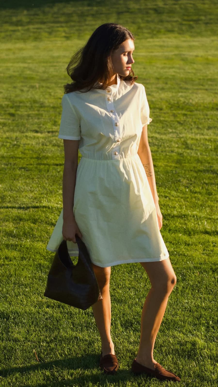 Сукня з білою окантовкою жовта, міні довжина, еластична талія (зображення 1 з 4)